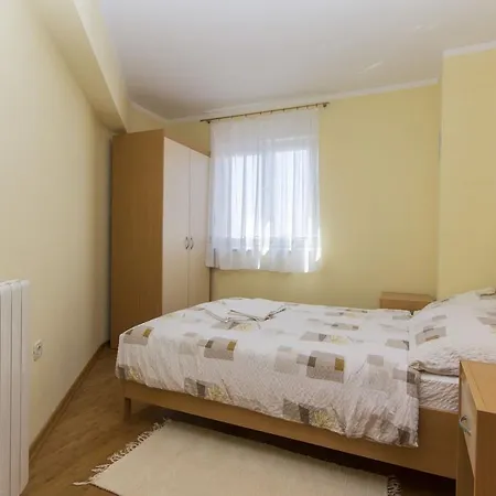 Apartment Lara Pula