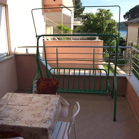 Lara Apartment