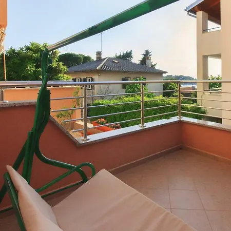 Apartment Lara