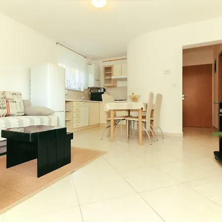 Apartment Lara Pula
