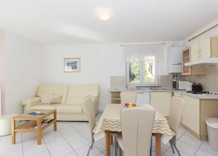 Apartment Lara