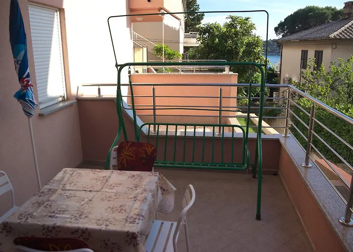 Lara Apartment