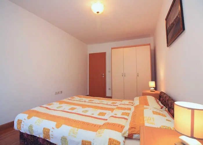 Lara Appartement *